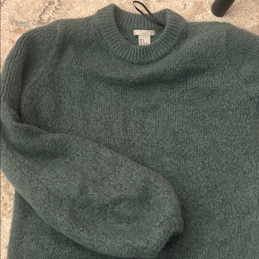 H&M Green Crewneck Sweater Chunky Knit Timeless